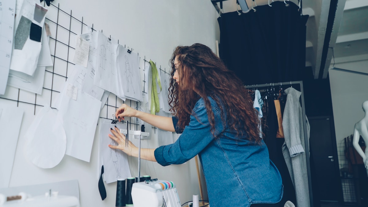 Detalle del trabajo estratégico de una marca de moda